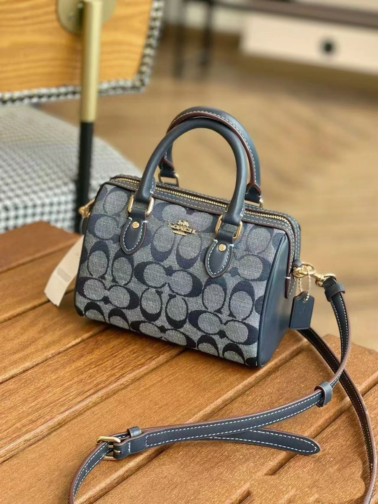 Aurelia Vintage