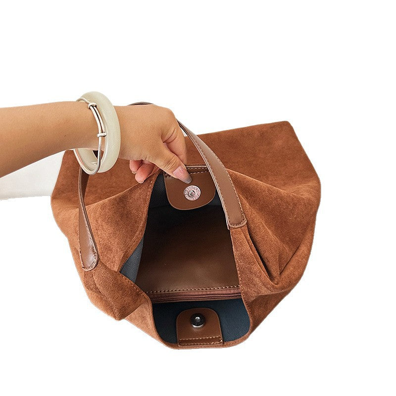 AUREA Shoulder Tote