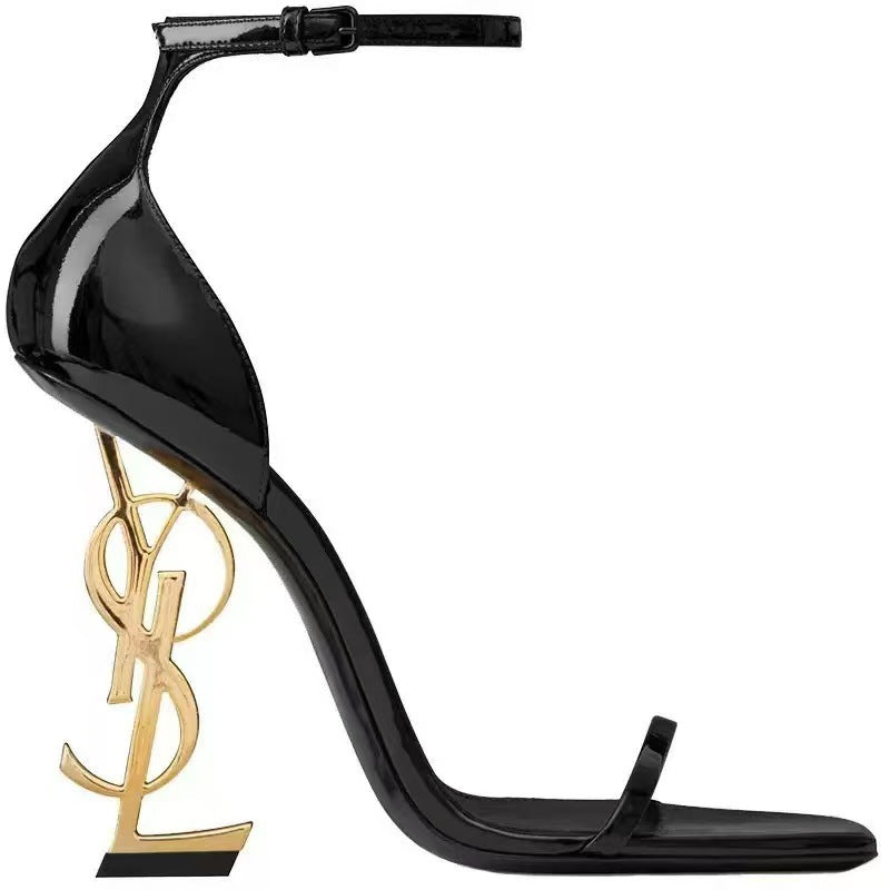 Lumerient footwear
