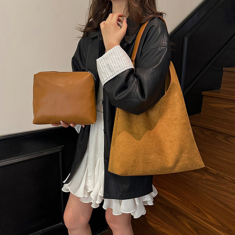 AUREA Shoulder Tote
