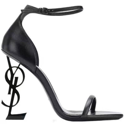 Lumerient footwear